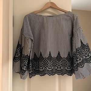 Like new BCBG Max Azria cropped blouse